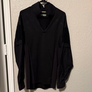 Men’s Black Long-Sleeve Quarter-Zip Shirt